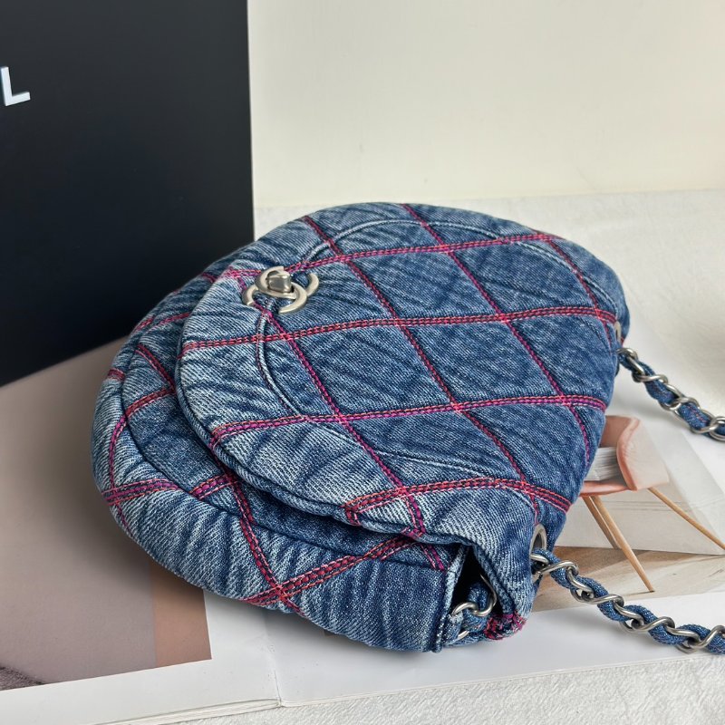 CHANEL 菱格紋牛仔馬鞍包-3