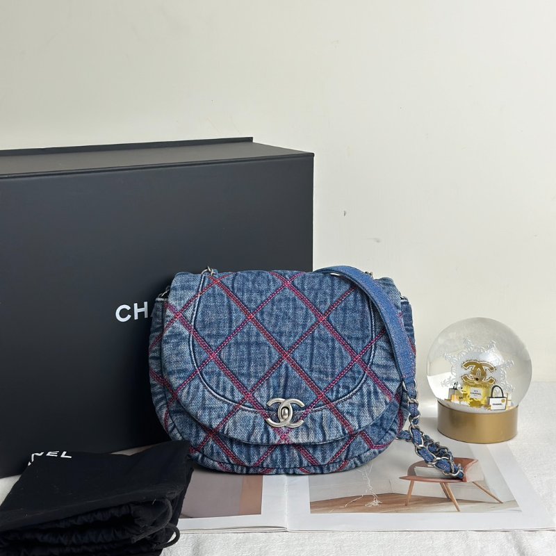 CHANEL 菱格紋牛仔馬鞍包-8