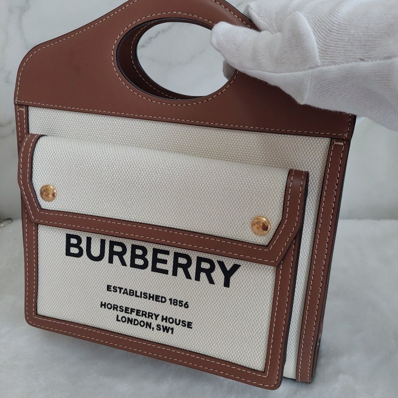 BURBERRY 巴寶莉  🌈實拍 🌈字母帆布拼皮革手提/斜背兩用包(米白x木棕色)Mini~近新閒置品-9