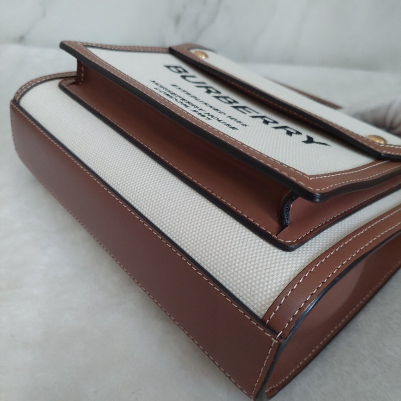 BURBERRY 巴寶莉  🌈實拍 🌈字母帆布拼皮革手提/斜背兩用包(米白x木棕色)Mini~近新閒置品-22