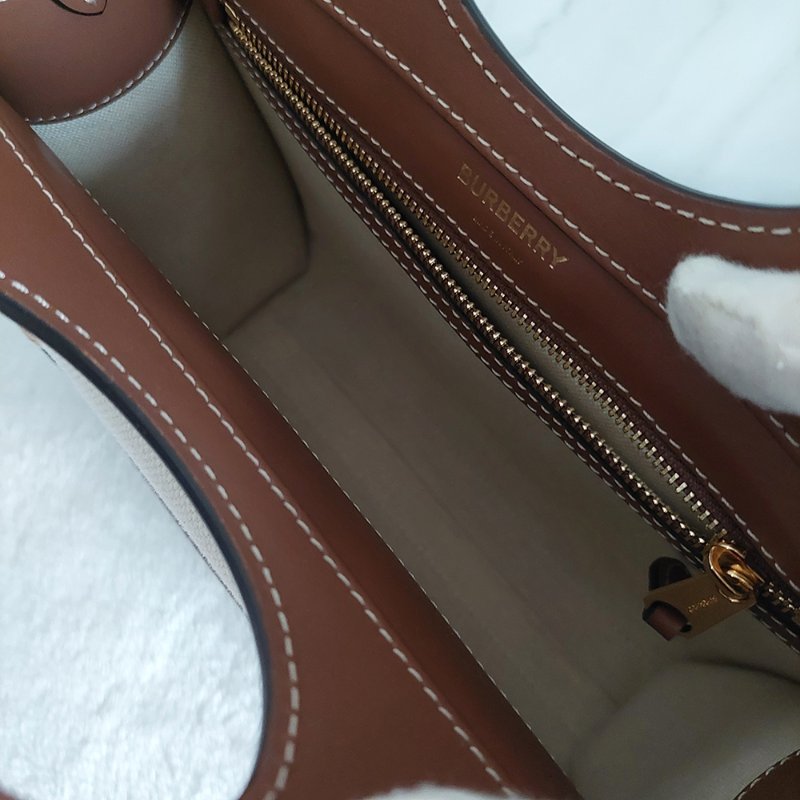 BURBERRY 巴寶莉  🌈實拍 🌈字母帆布拼皮革手提/斜背兩用包(米白x木棕色)Mini~近新閒置品-38