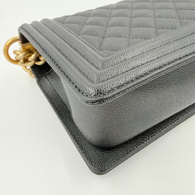 CHANEL - 黑色荔枝皮金釦BOY╻25CM-9