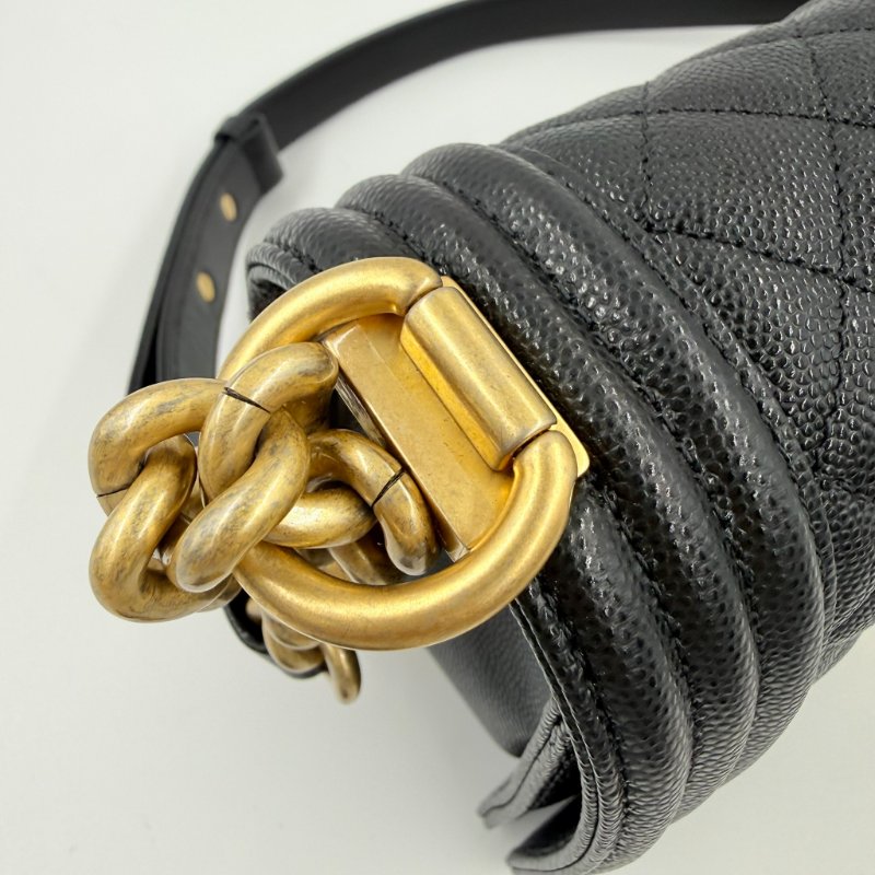 CHANEL - 黑色荔枝皮金釦BOY╻25CM-18