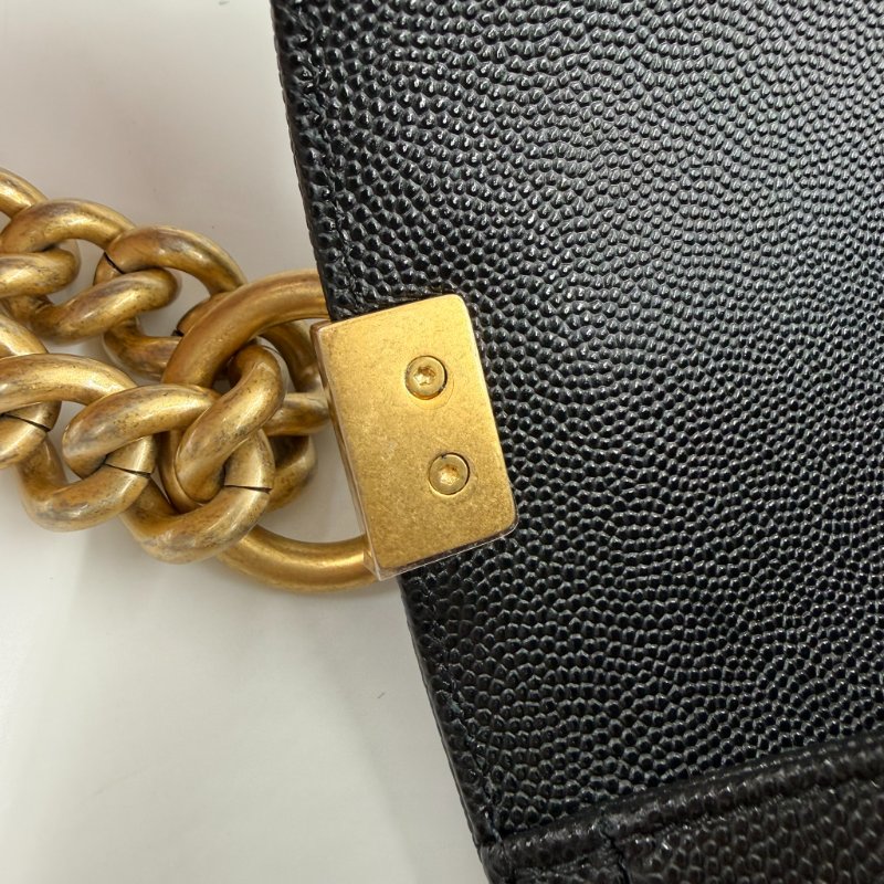 CHANEL - 黑色荔枝皮金釦BOY╻25CM-23
