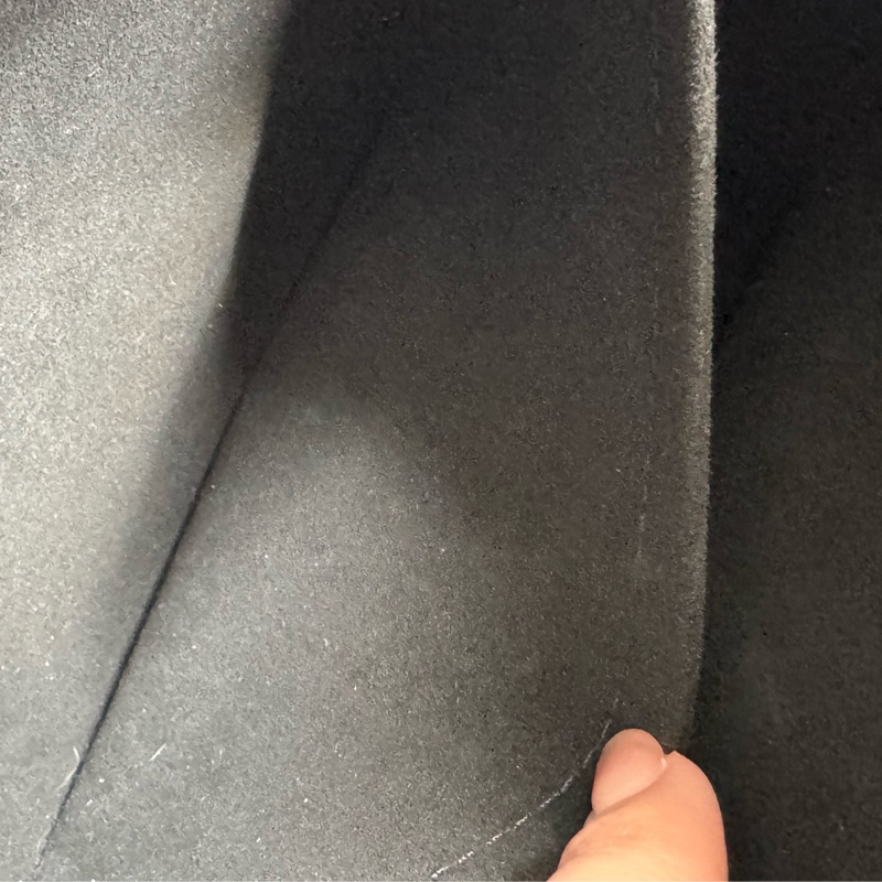 LV黑壓紋圓餅斜背包 🫶-18