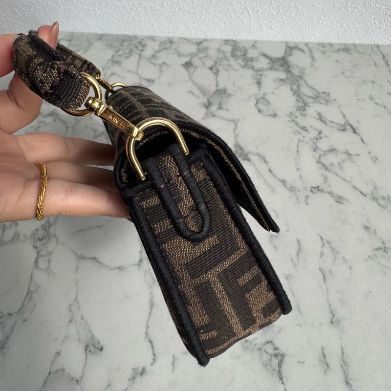 Fendi老花mini法棍包 超可愛🫶🫶-3