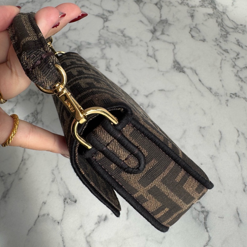 Fendi老花mini法棍包 超可愛🫶🫶-4