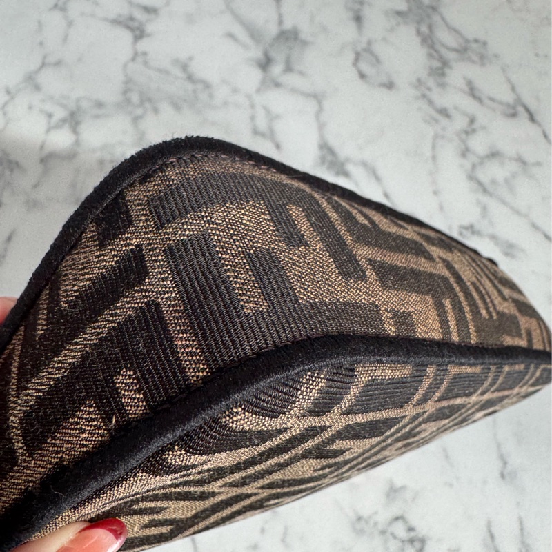 Fendi老花mini法棍包 超可愛🫶🫶-8