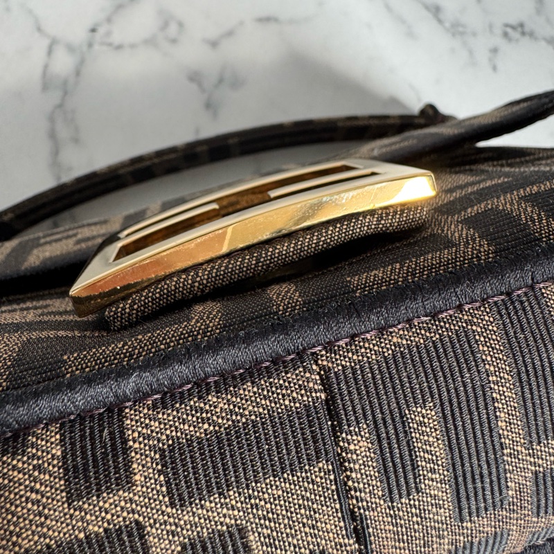 Fendi老花mini法棍包 超可愛🫶🫶-11