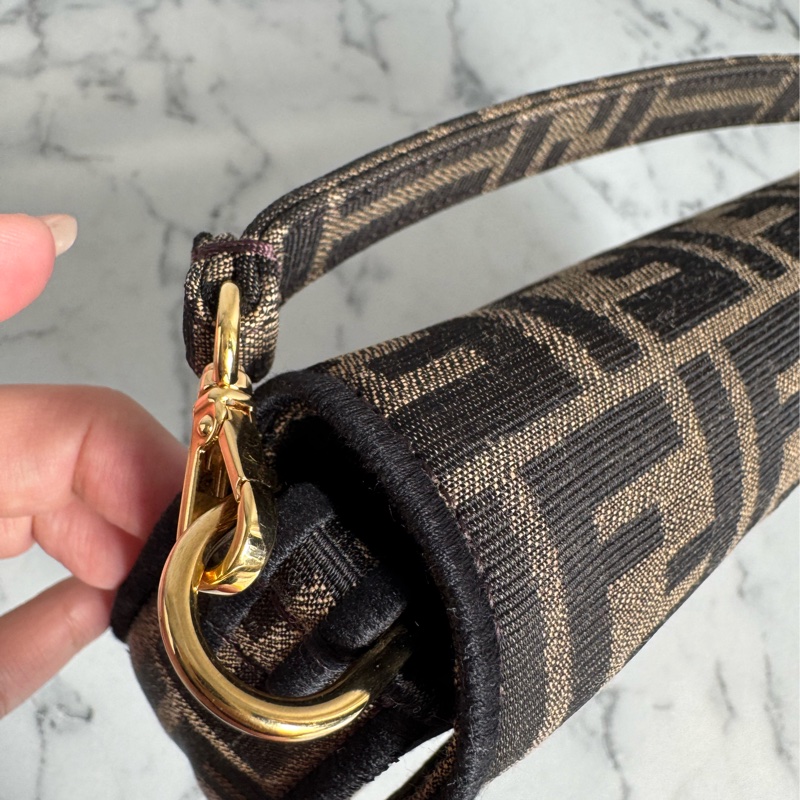 Fendi老花mini法棍包 超可愛🫶🫶-13