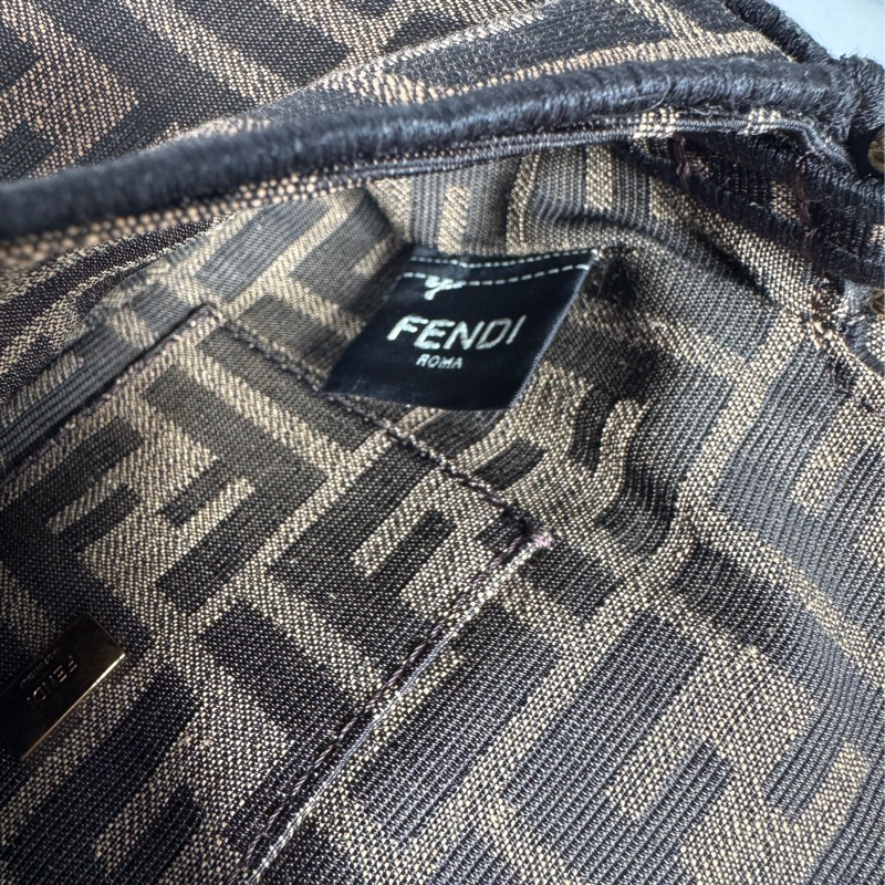 Fendi老花mini法棍包 超可愛🫶🫶-21