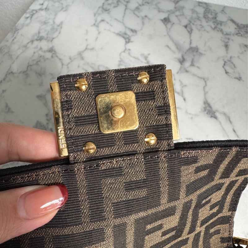 Fendi老花mini法棍包 超可愛🫶🫶-24