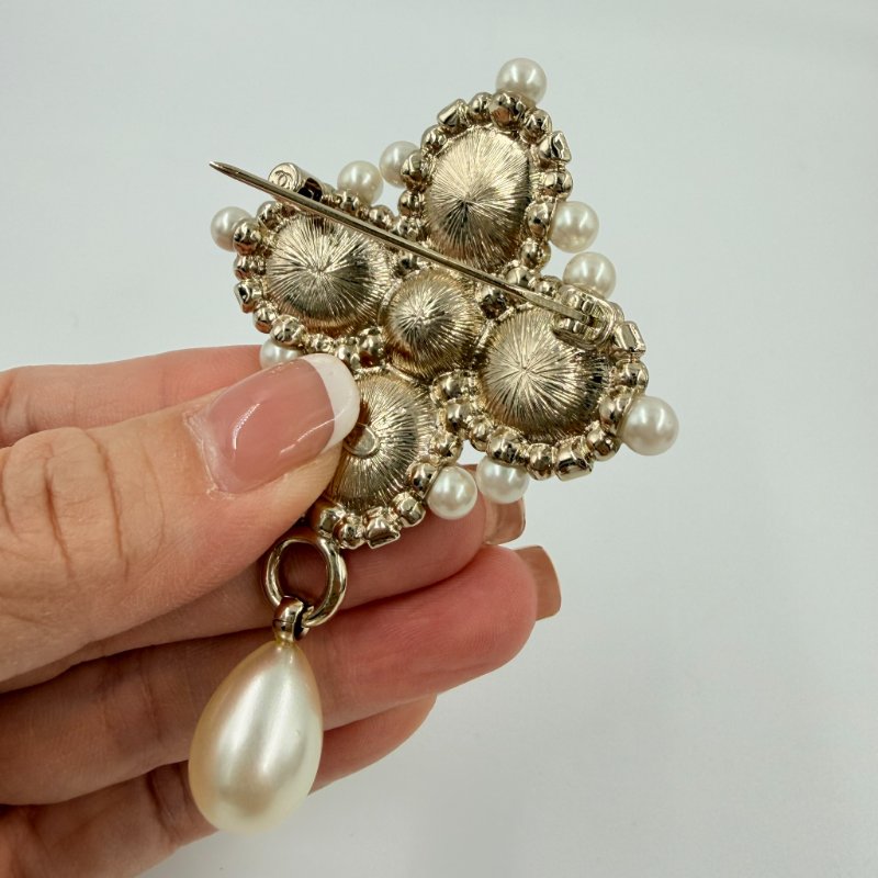 CHANEL - 黑色菱形水鑽珍珠雙C LOGO胸針-11