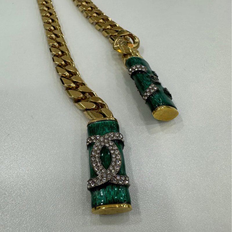 Chanel 閃鑽綠琺瑯吊墜項鍊 瘦瘦的仙女可以當腰鏈。-3