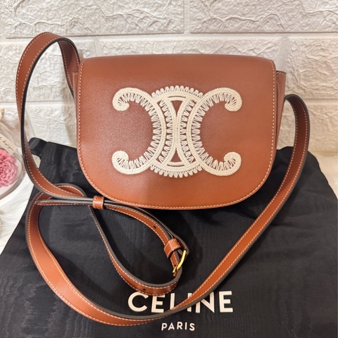 Celine Folco Cuir Triomphe 斜背包