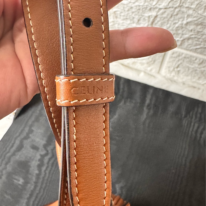 Celine Folco Cuir Triomphe 斜背包-17