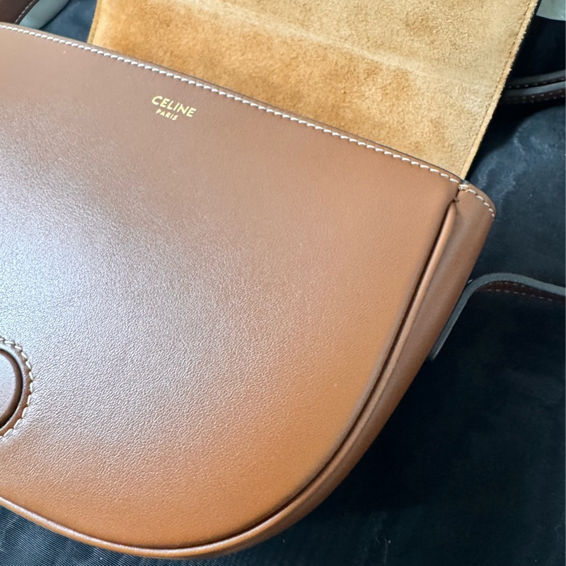 Celine Folco Cuir Triomphe 斜背包-21