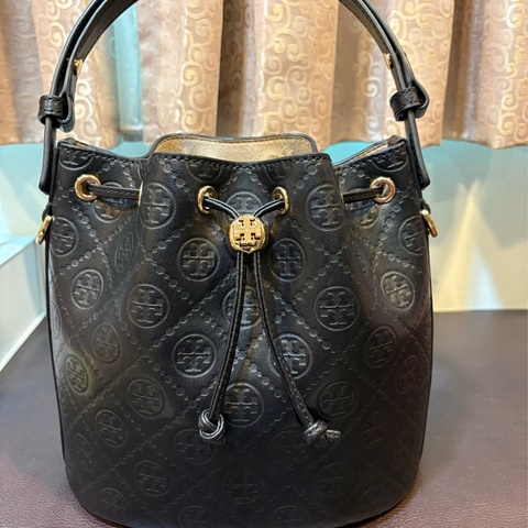 Tory Burch水桶包21公分