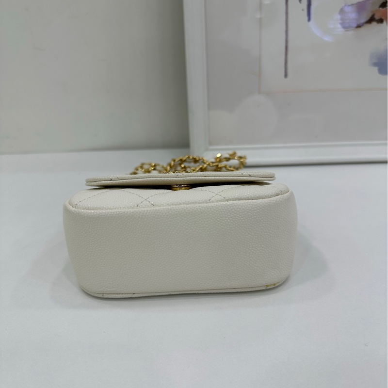 Chanel 香奈兒 22K 元寶包 白色 金扣 荔枝牛皮 晶片 尺寸:12.5*14*6-6