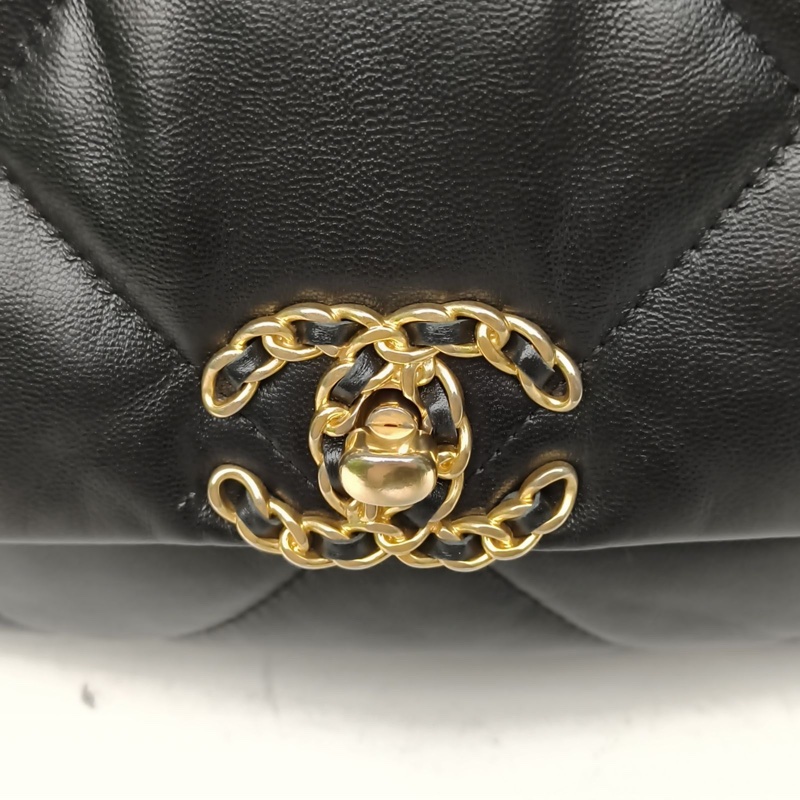 CHANEL 19BAG口蓋包中號30cm黑色羊皮30開金銀扣肩背包-4