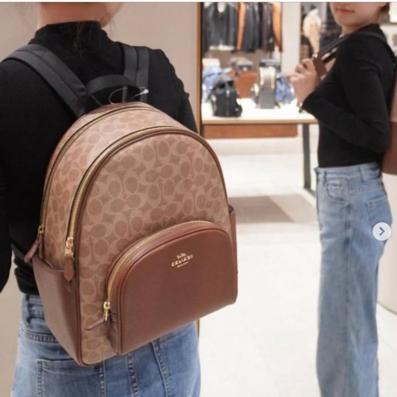 COACH 🌈現品實拍 🌈經典撞色印花LOGO 雙肩後背包.駝/咖-28