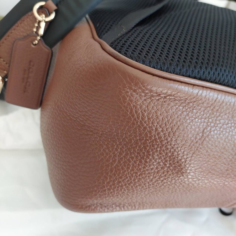 COACH 🌈現品實拍 🌈經典撞色印花LOGO 雙肩後背包.駝/咖-75