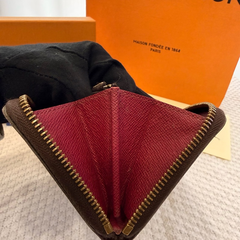 LOUIS VUITTON  經典老花拉鍊長夾（紫紅色內裡）-7