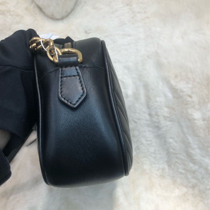 Gucci 黑金V紋相機袋 XC306-3