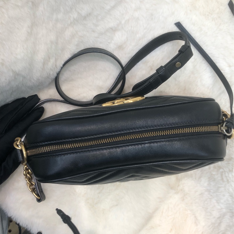 Gucci 黑金V紋相機袋 XC306-5