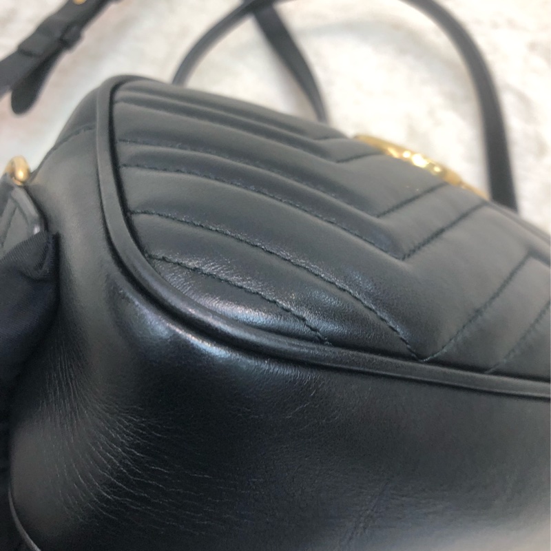 Gucci 黑金V紋相機袋 XC306-11