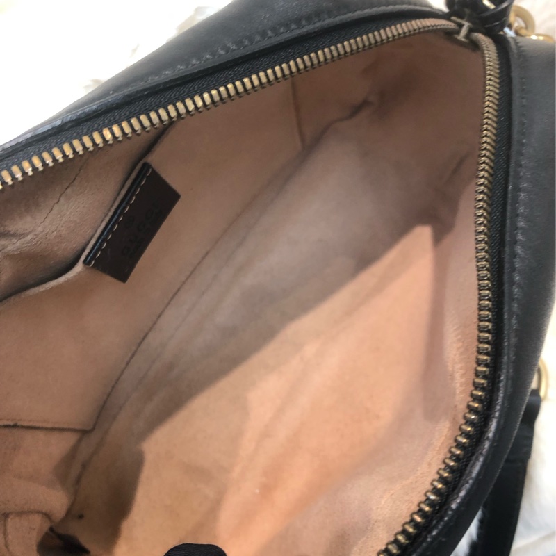 Gucci 黑金V紋相機袋 XC306-15