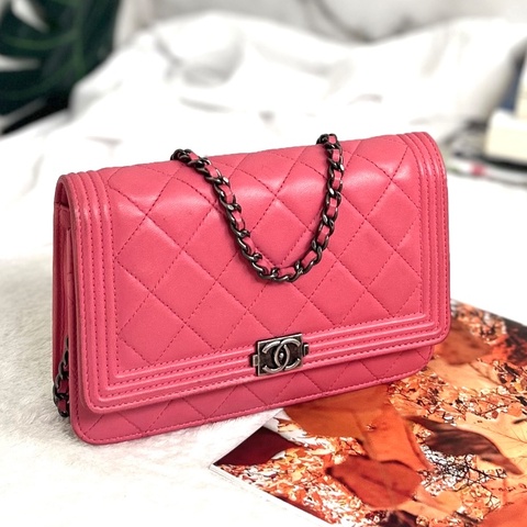 Chanel WOC 絎縫皮斜背包肩背包 19開