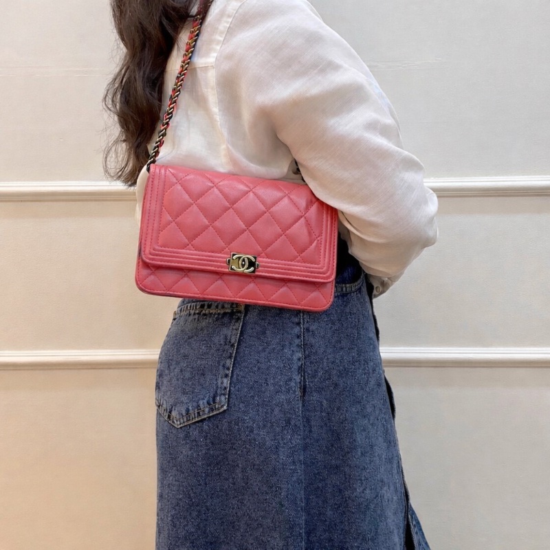 Chanel WOC 絎縫皮斜背包肩背包 19開-1