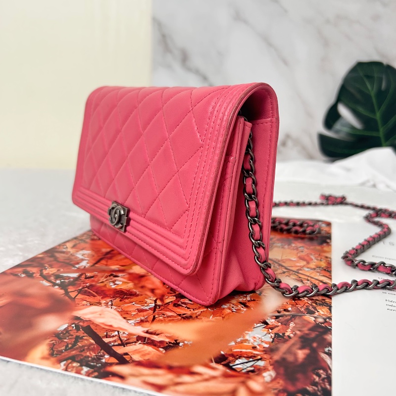 Chanel WOC 絎縫皮斜背包肩背包 19開-11