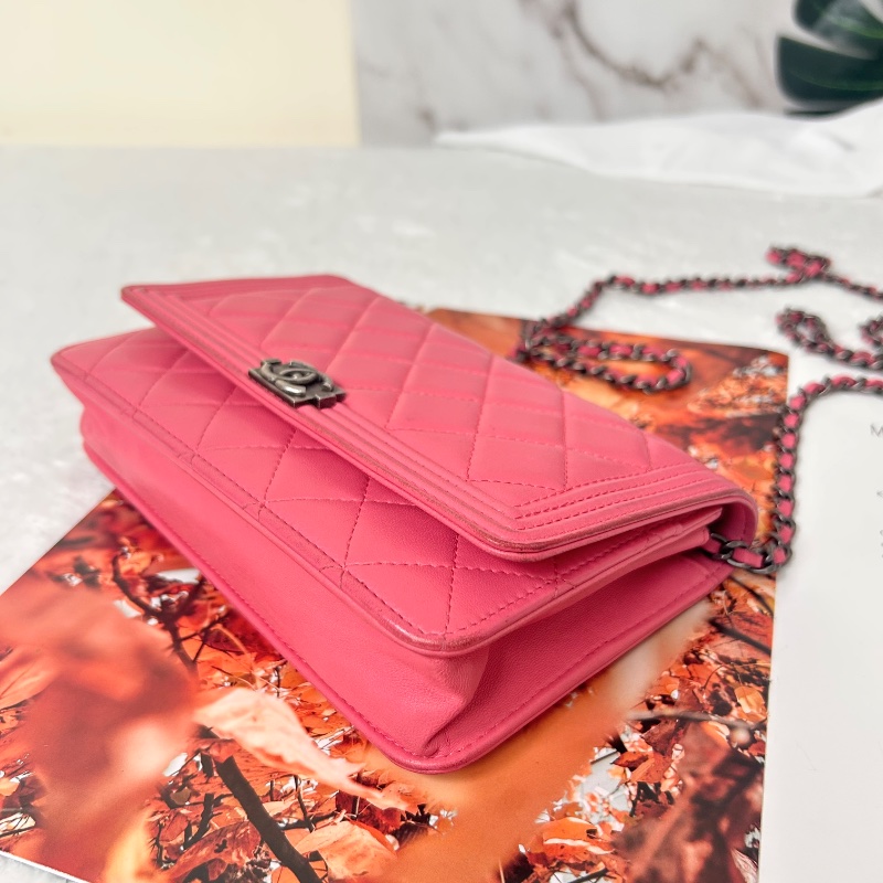 Chanel WOC 絎縫皮斜背包肩背包 19開-14