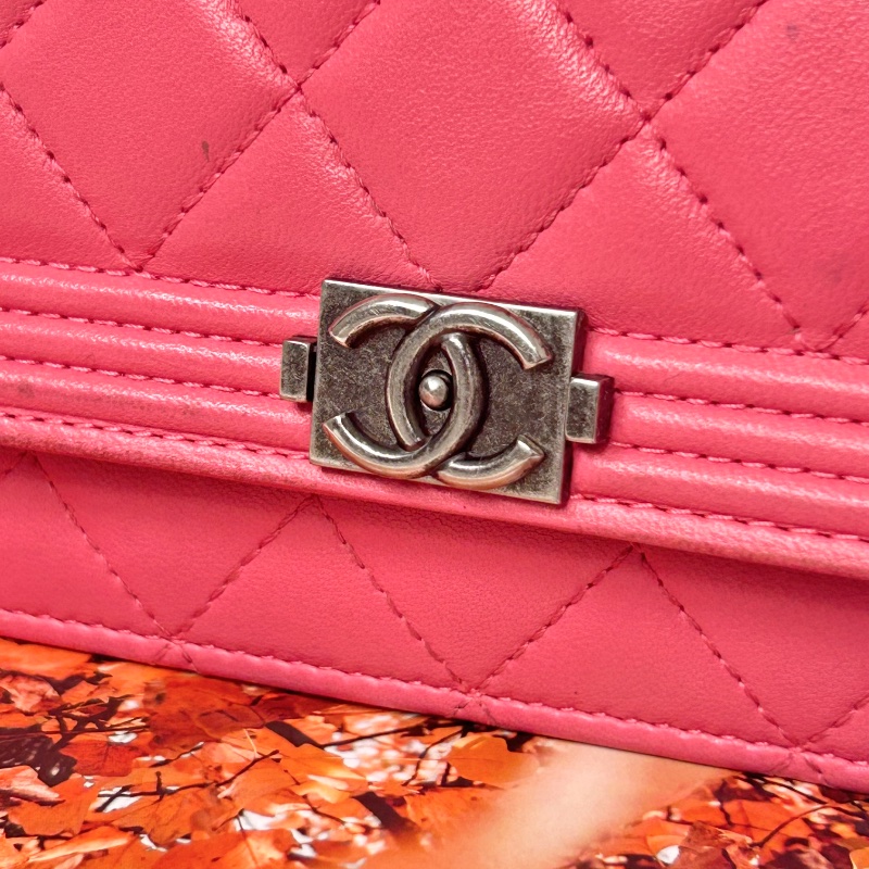 Chanel WOC 絎縫皮斜背包肩背包 19開-17