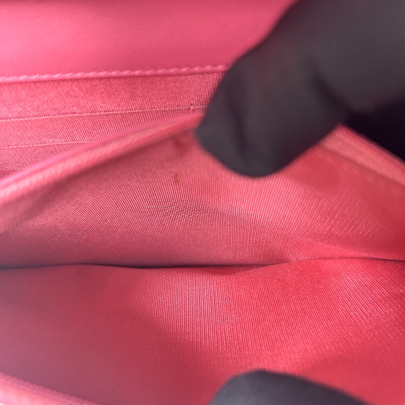 Chanel WOC 絎縫皮斜背包肩背包 19開-21