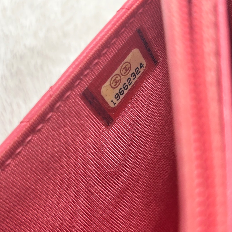 Chanel WOC 絎縫皮斜背包肩背包 19開-23