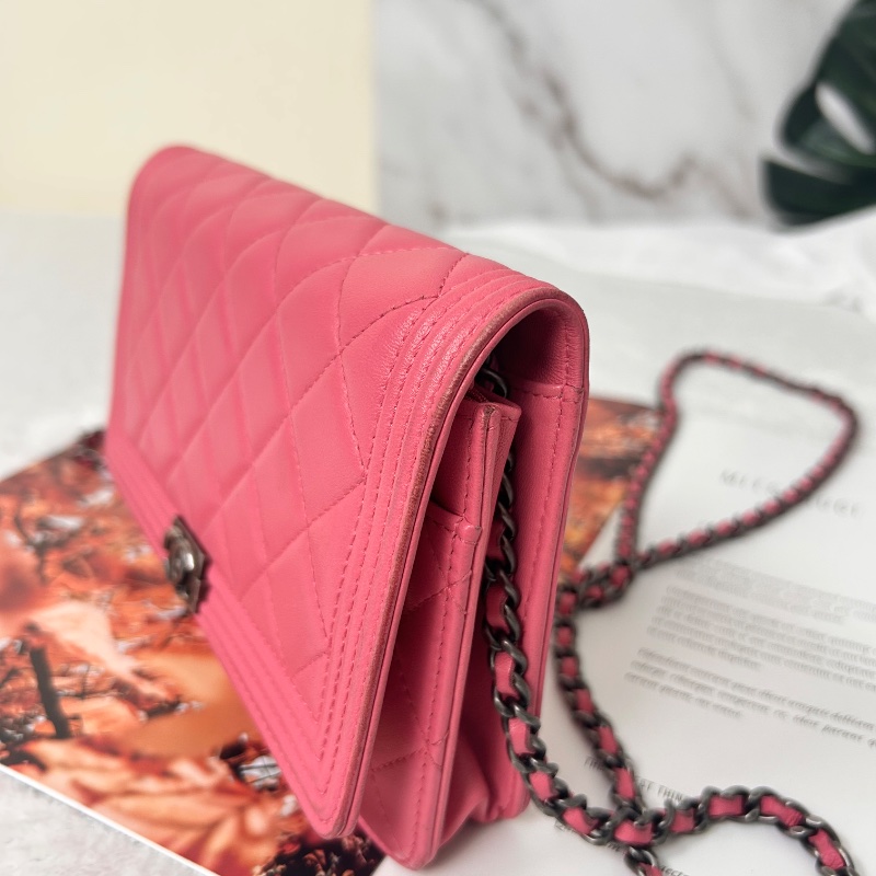 Chanel WOC 絎縫皮斜背包肩背包 19開-24