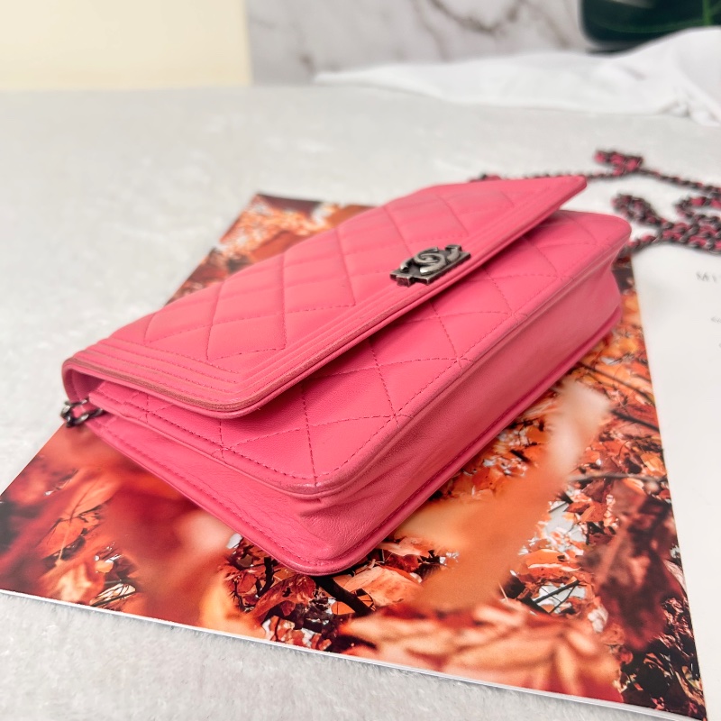 Chanel WOC 絎縫皮斜背包肩背包 19開-31