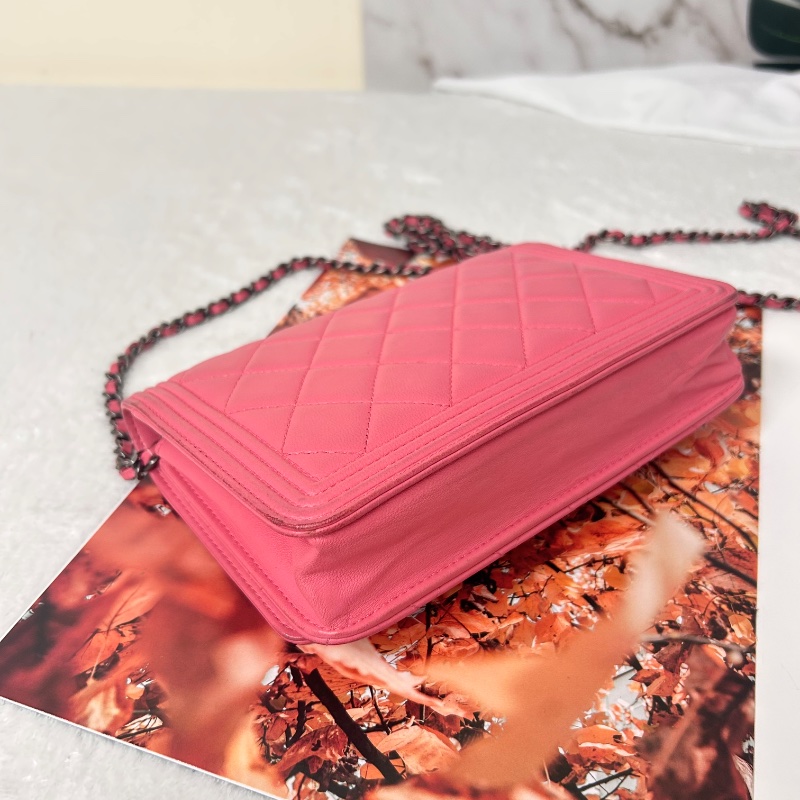 Chanel WOC 絎縫皮斜背包肩背包 19開-33