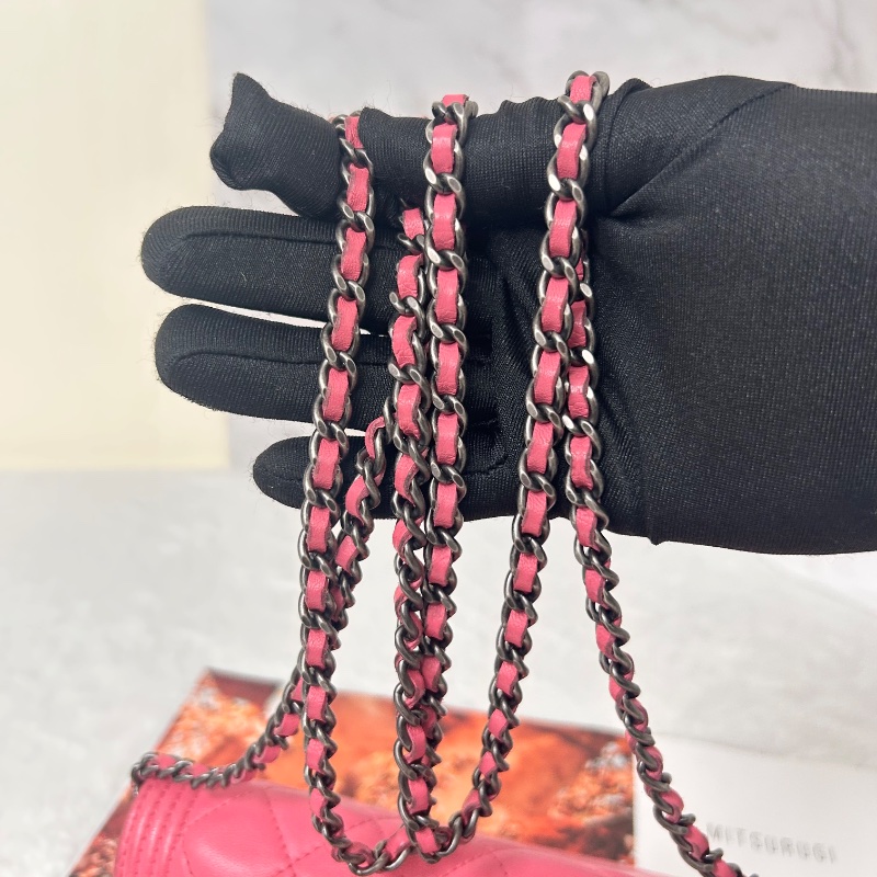 Chanel WOC 絎縫皮斜背包肩背包 19開-35