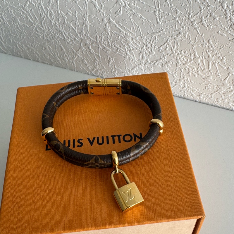 LV花紋雙圈金鎖頭手環😻😻-0