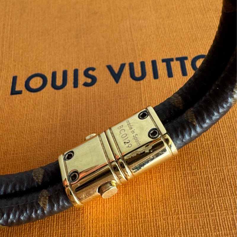 LV花紋雙圈金鎖頭手環😻😻-1