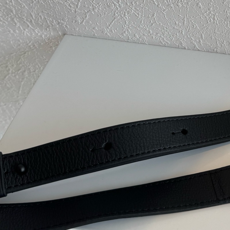 LV黑壓紋雙層相機斜背包-21