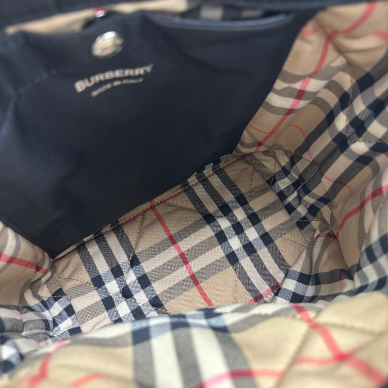 黑色 尼龍 Lola bucket bag 銀和 手提袋 【BURBERRY 巴寶莉】 80591451-4