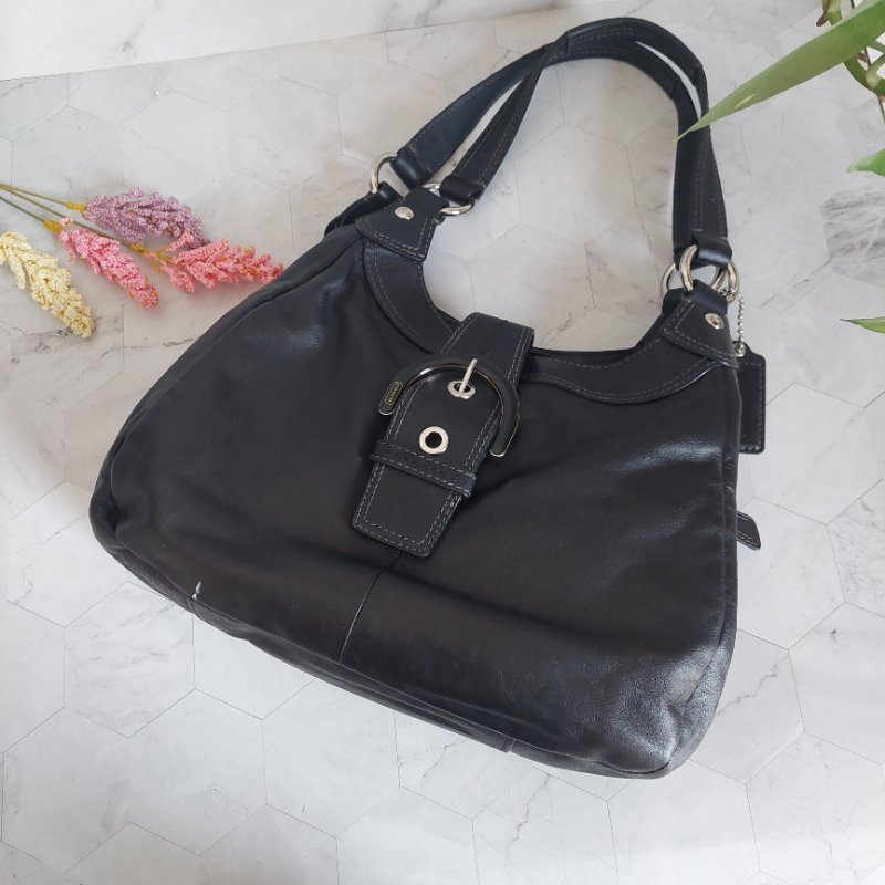 Coach 黑色牛皮肩背側背包-15