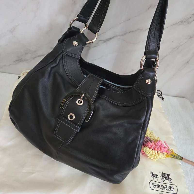 Coach 黑色牛皮肩背側背包-66