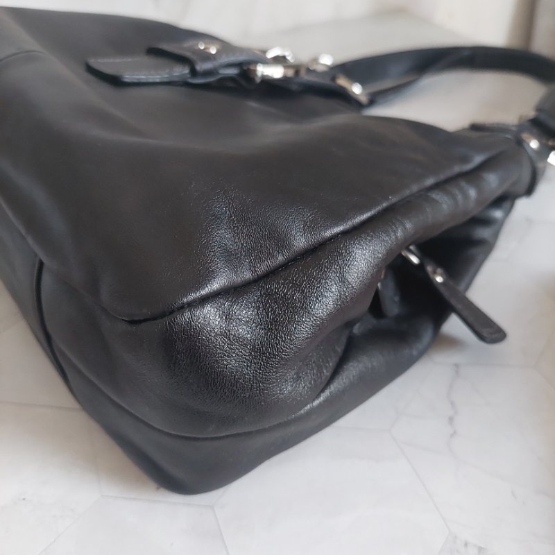 Coach 黑色牛皮肩背側背包-73