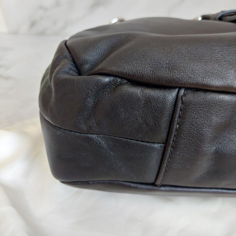 Coach 黑色牛皮肩背側背包-74